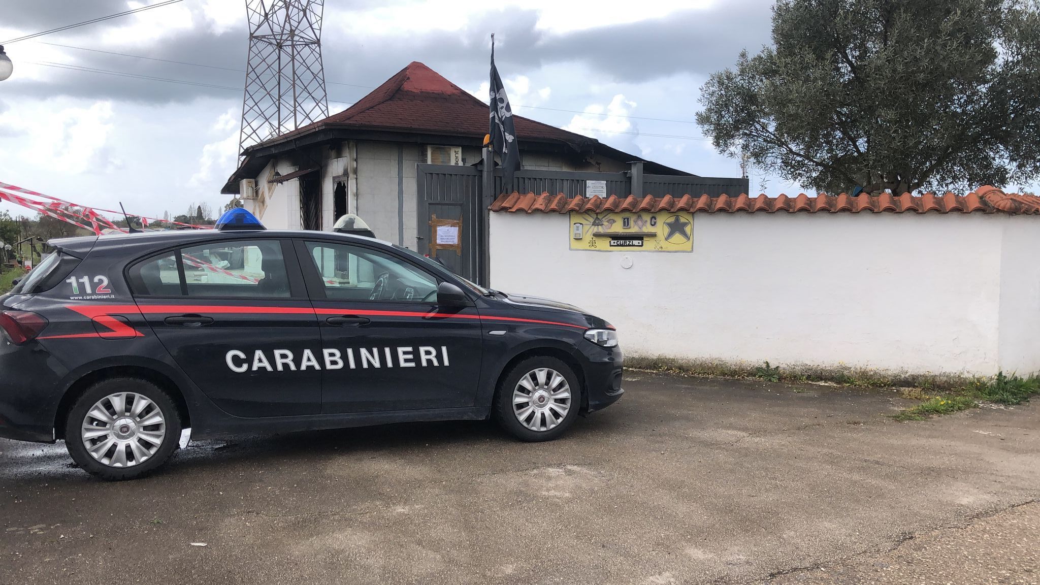 incendio Aprilia morte carbonizzate due persone