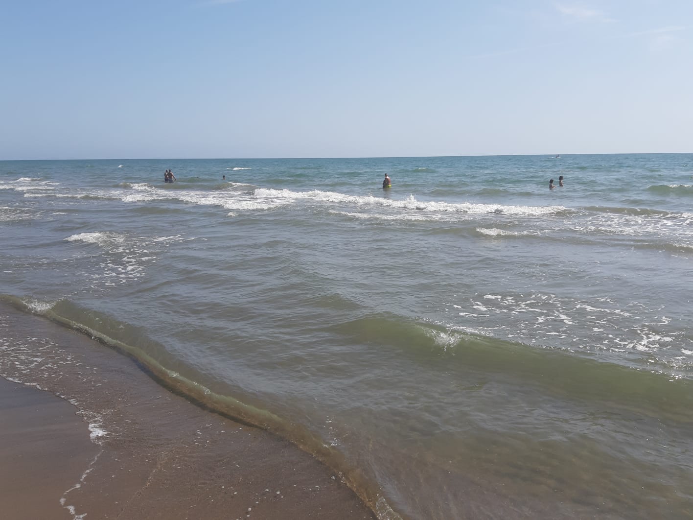 Bagni nel mare con divieto ad Ardea