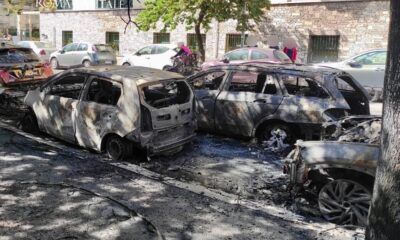 Auto bruciate in Via Latina a Roma