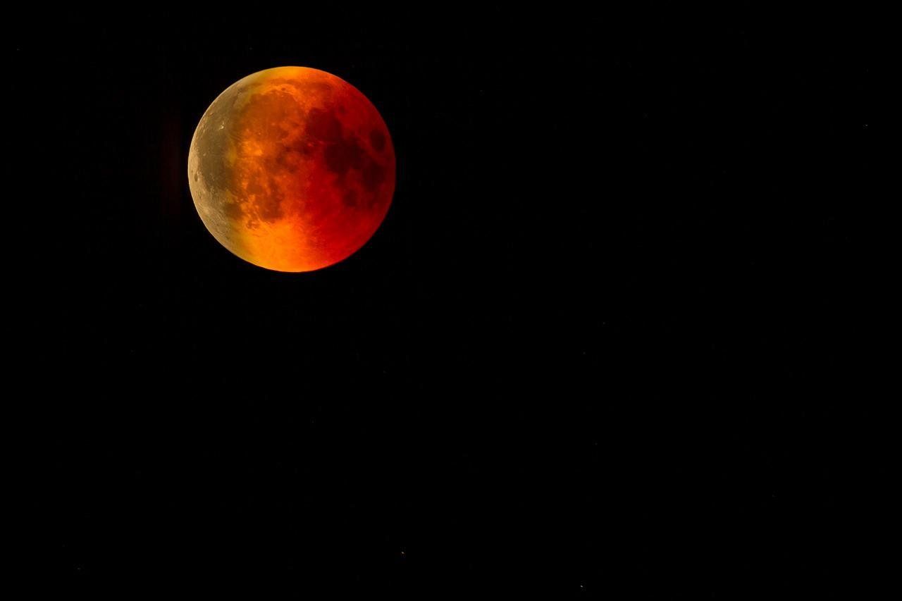 Eclissi di Luna visibile in cielo lunedì 16 maggio 2022
