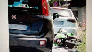 Moto a terra nell'incidente a Velletri