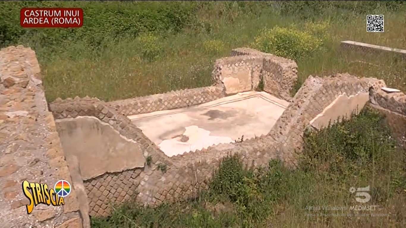 Mosaico abbandonato Tor San Lorenzo Ardea