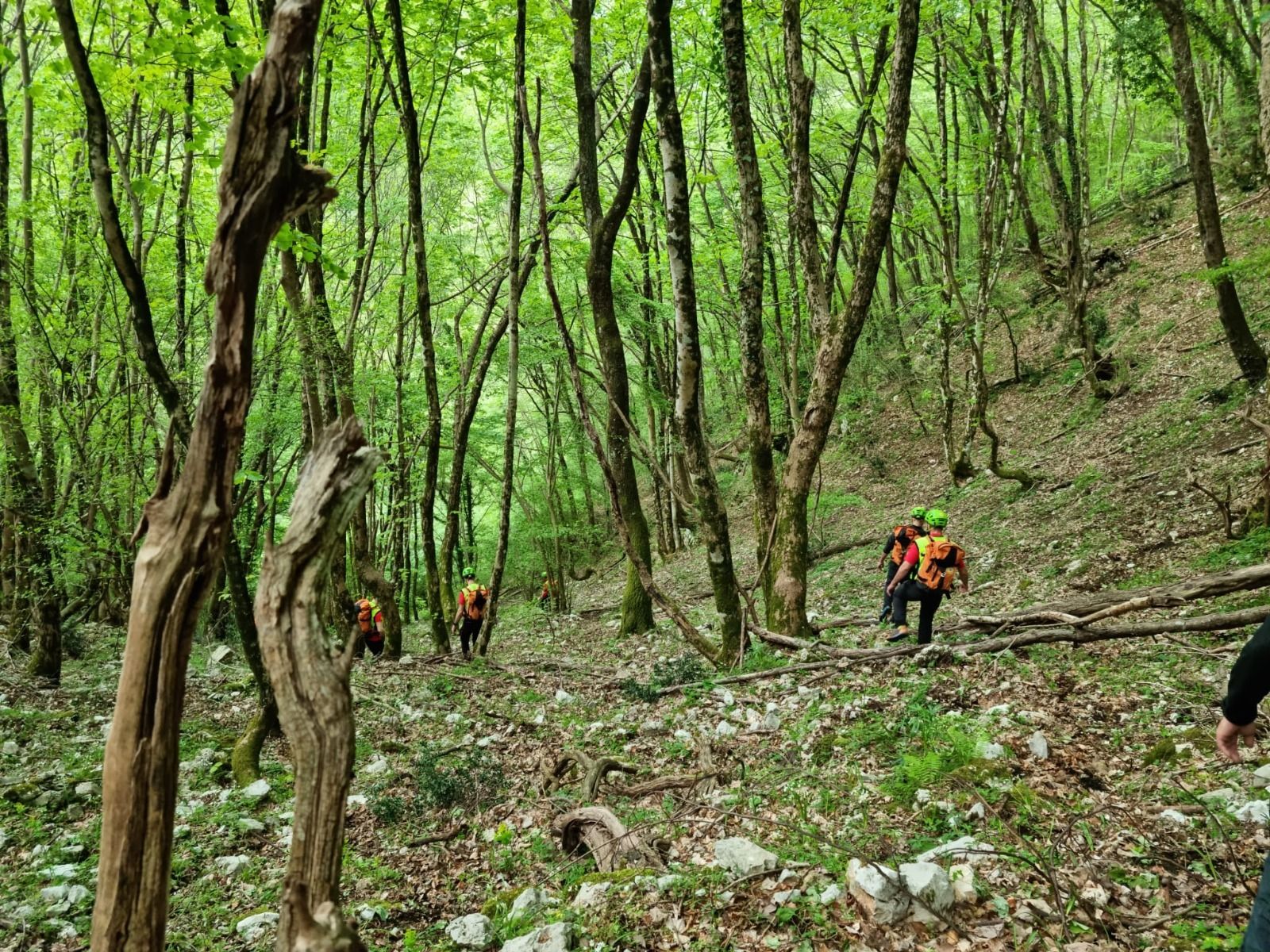 Uomo disperso in montagna, le ricerche per ritrovarlo