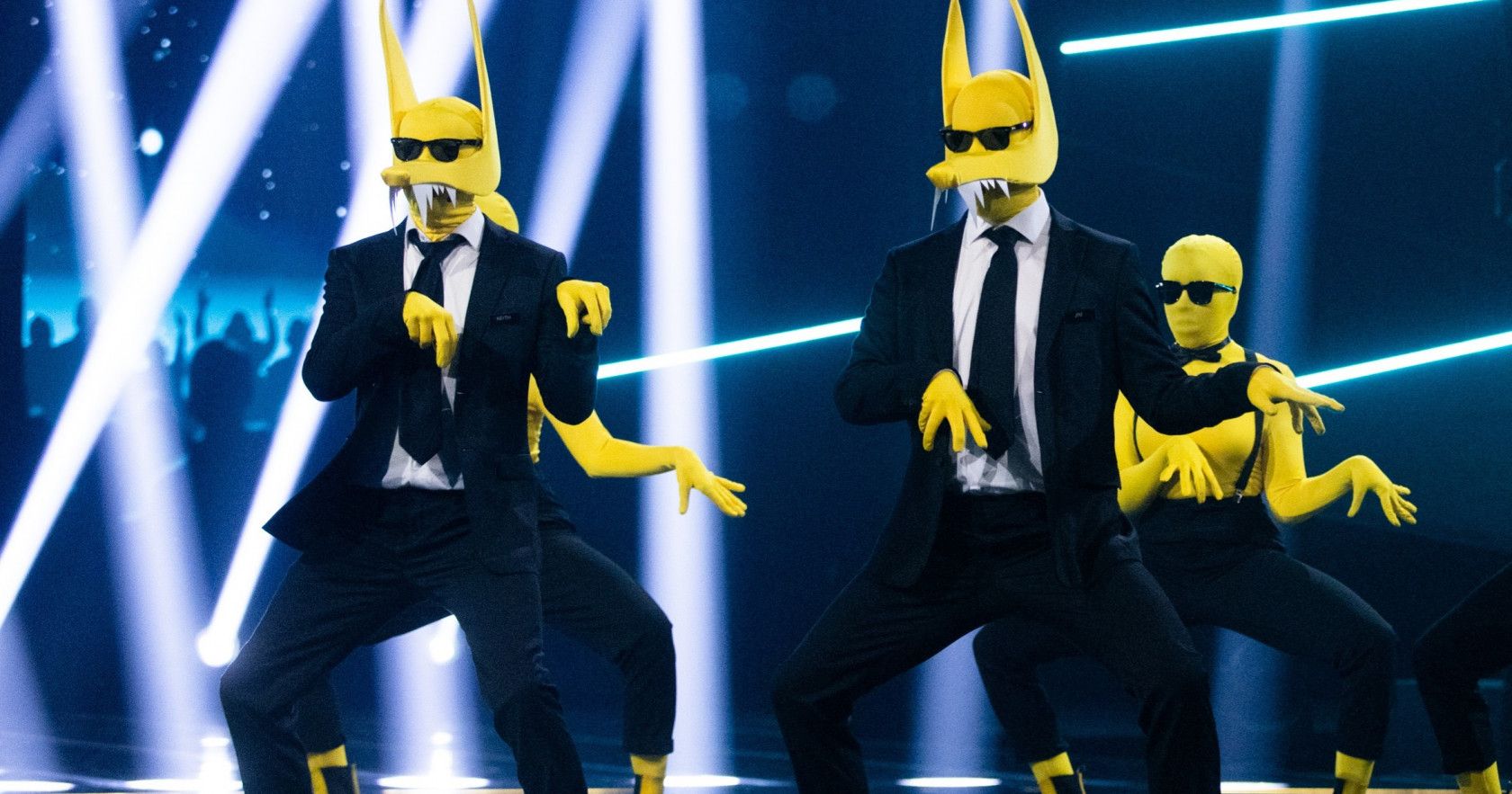 alder, sang, tekster, oversettelse og video av Gi den ulven en banan