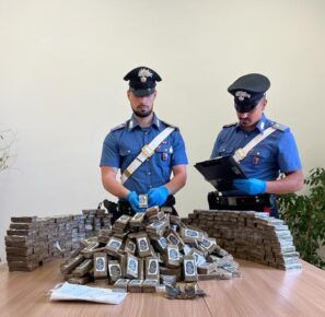 La droga sequestrata dai Carabinieri a ROma