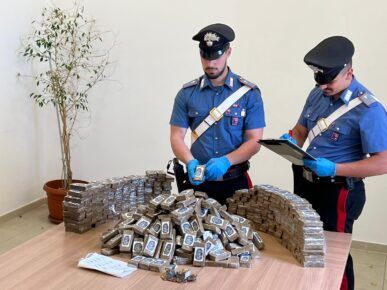 La droga sequestrata dai Carabinieri a ROma