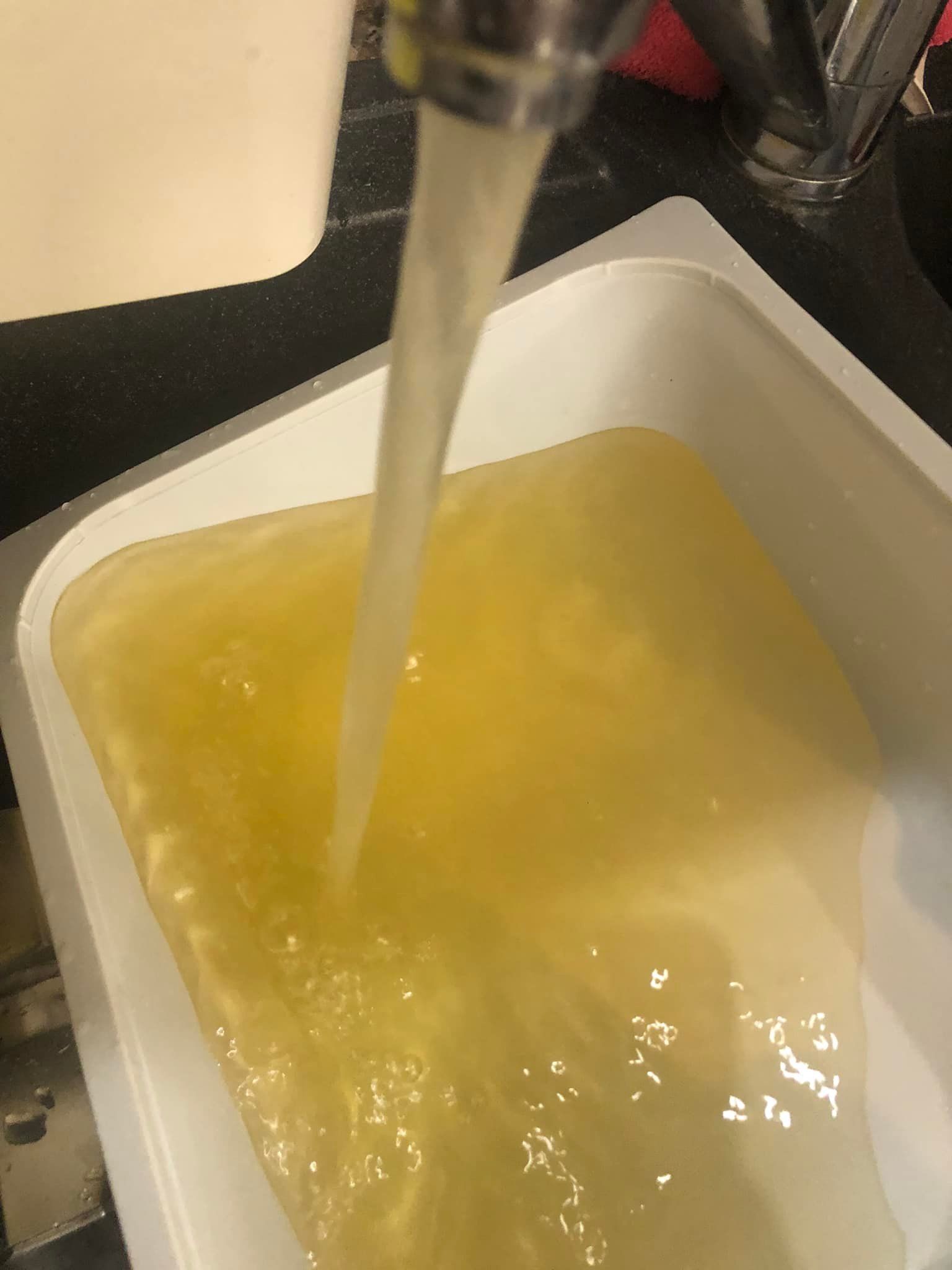 acqua gialla
