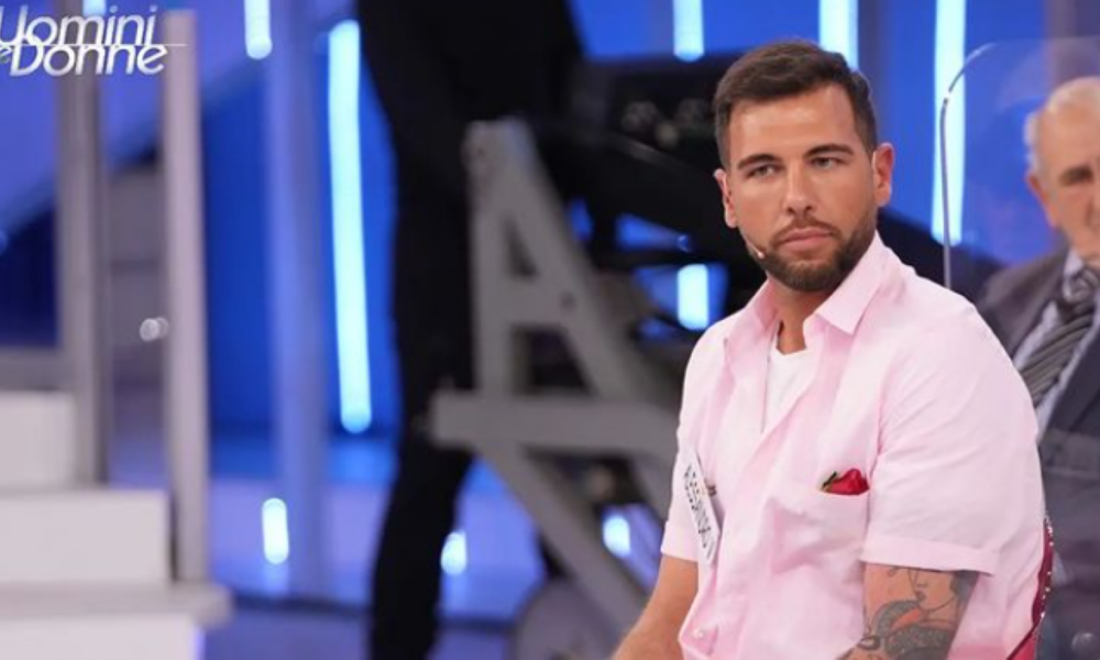 Alessandro di Uomini e Donne: chi è, età, oggi, Instagram, Ida Platano e Federica Alessandro di Uomini e Donne: chi è, età, oggi, Instagram, Ida Platano e Federica