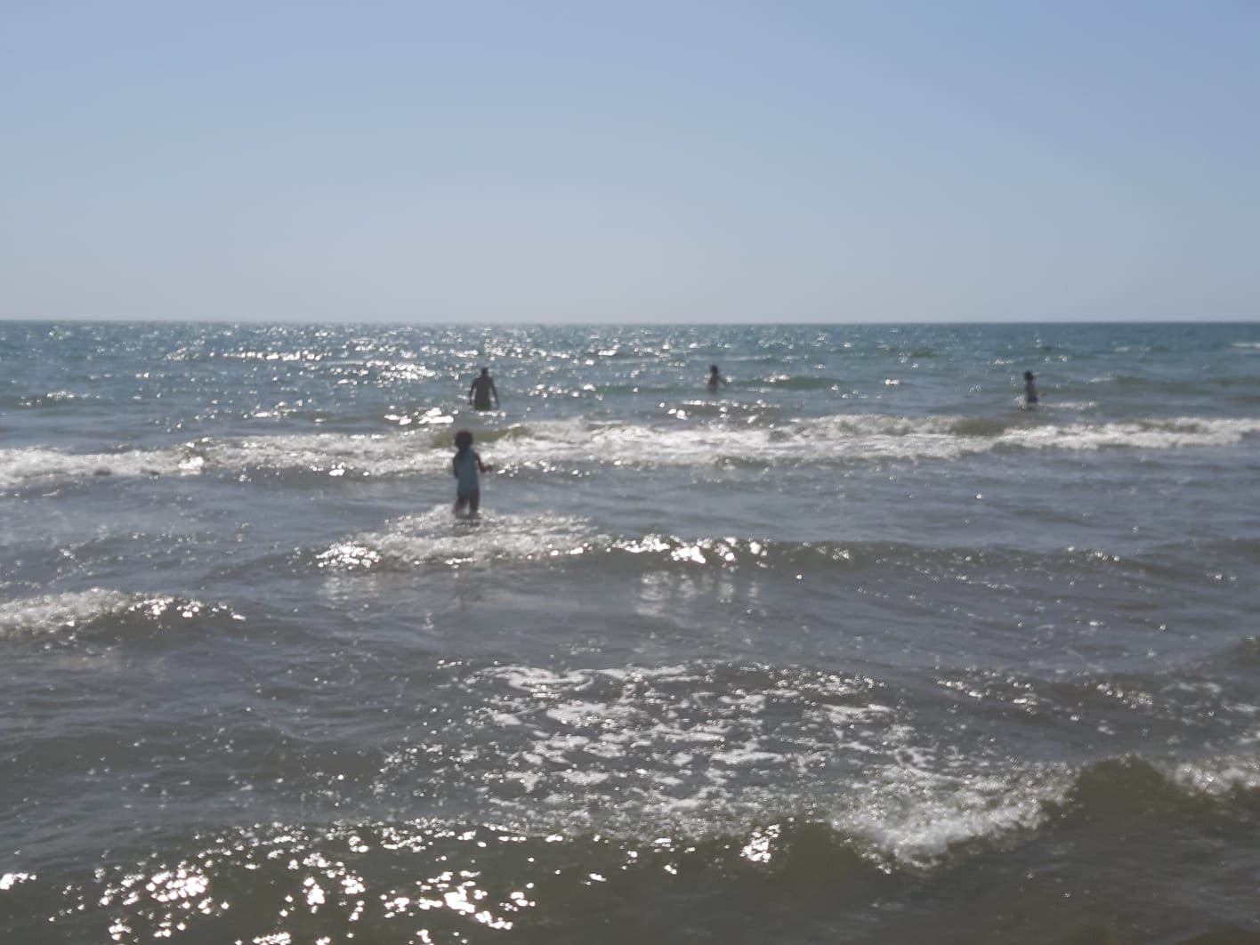 Bagni nel mare con divieto ad Ardea