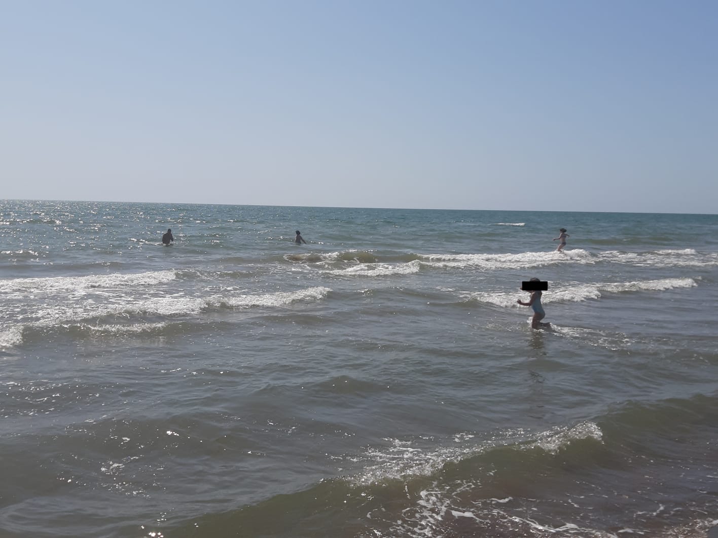 Bagni nel mare con divieto ad Ardea