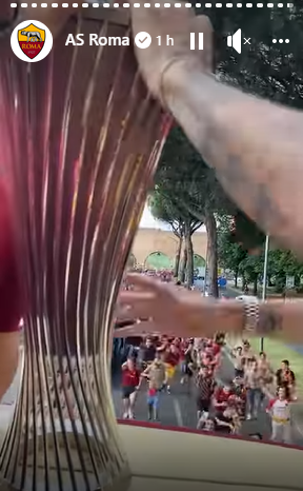 Festa Roma, caos in centro, chiusa Metro Colosseo: fiume di persone in strada (FOTO E VIDEO)