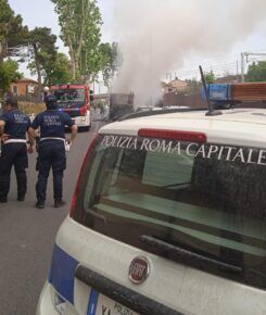 L'autobus andato a fuoco sulla Salaria