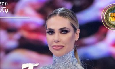 Ilary Blasi che presenta Isola dei Famosi