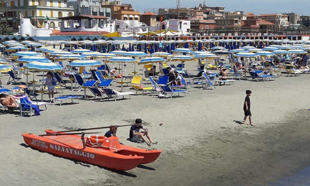 Ostia veduta della spiaggia presto potrebbe cambiare denominazione