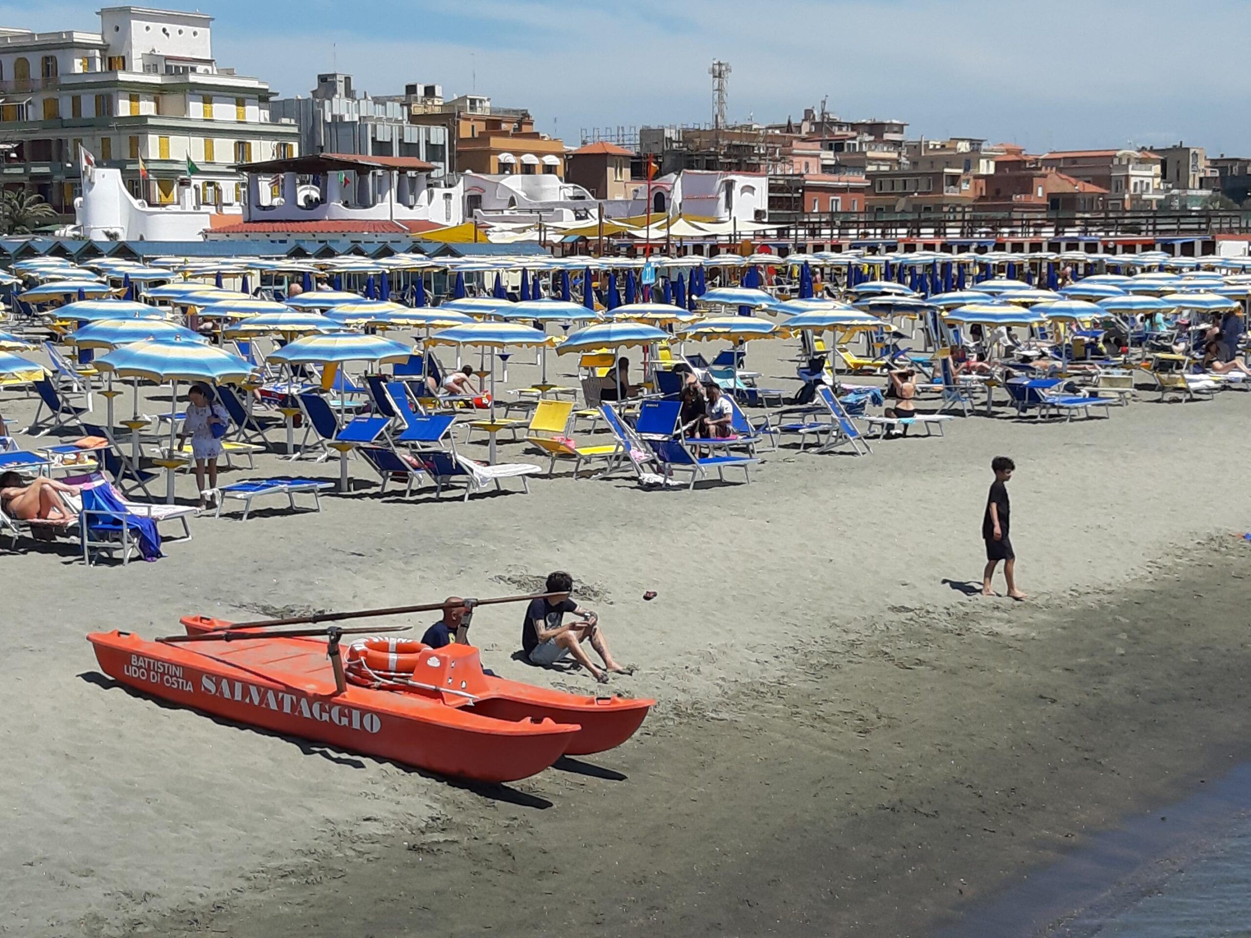 Ostia veduta della spiaggia presto potrebbe cambiare denominazione