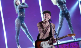 Luigi di Amici 21 durante un'esibizione