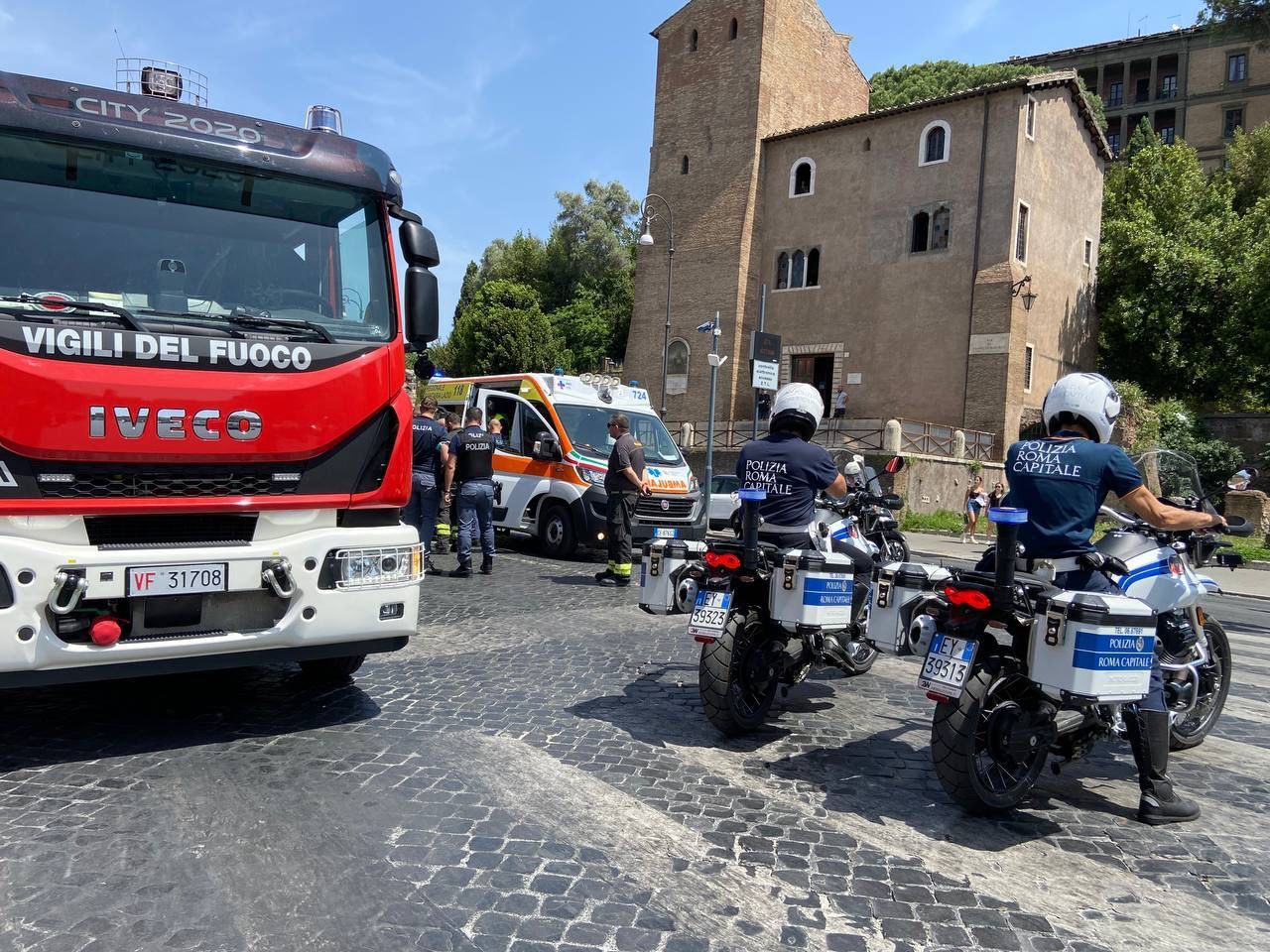 tentato suicidio chiesa san nicola in carcere