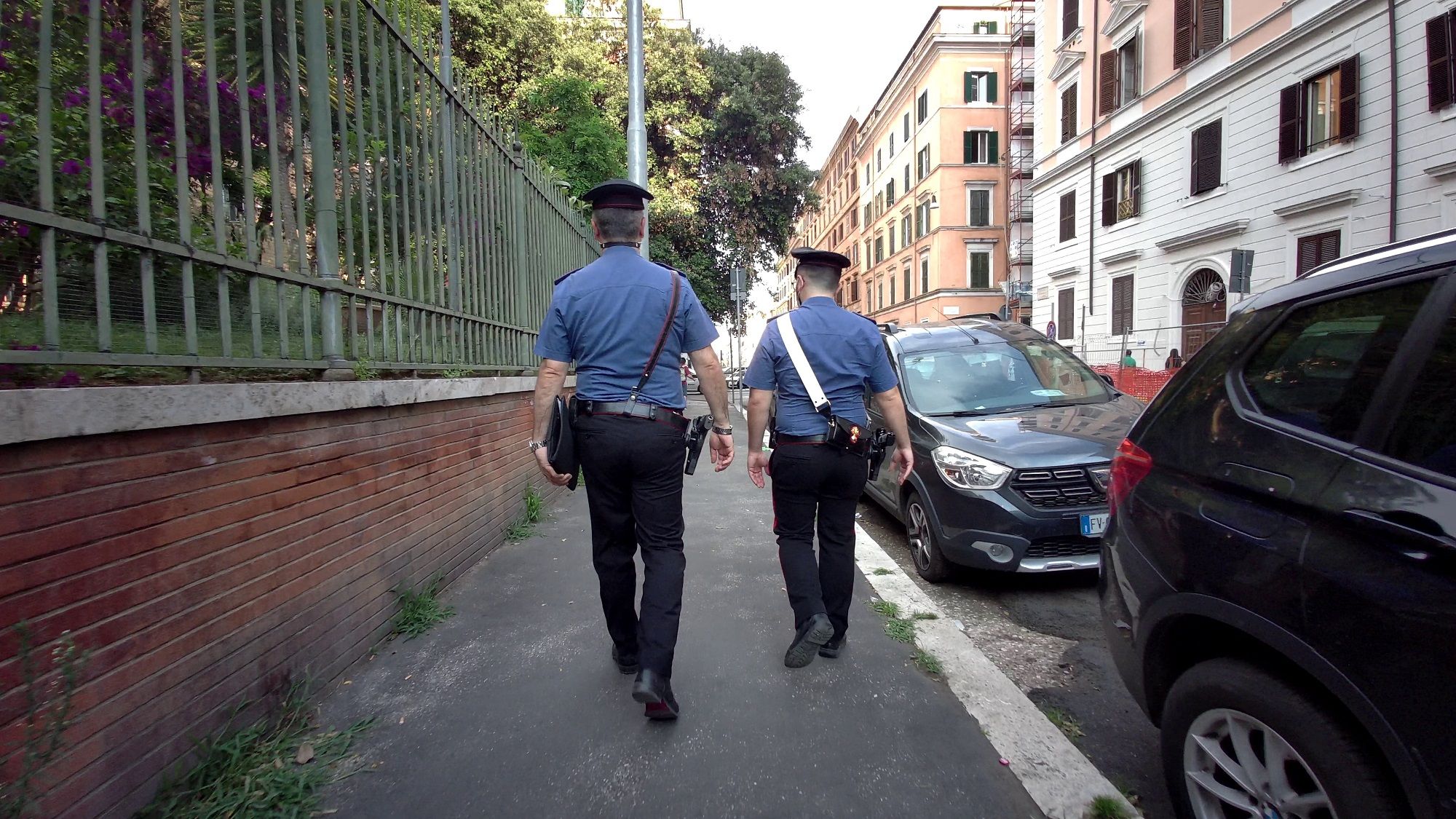 Carabinieri rapine e violenze a Roma