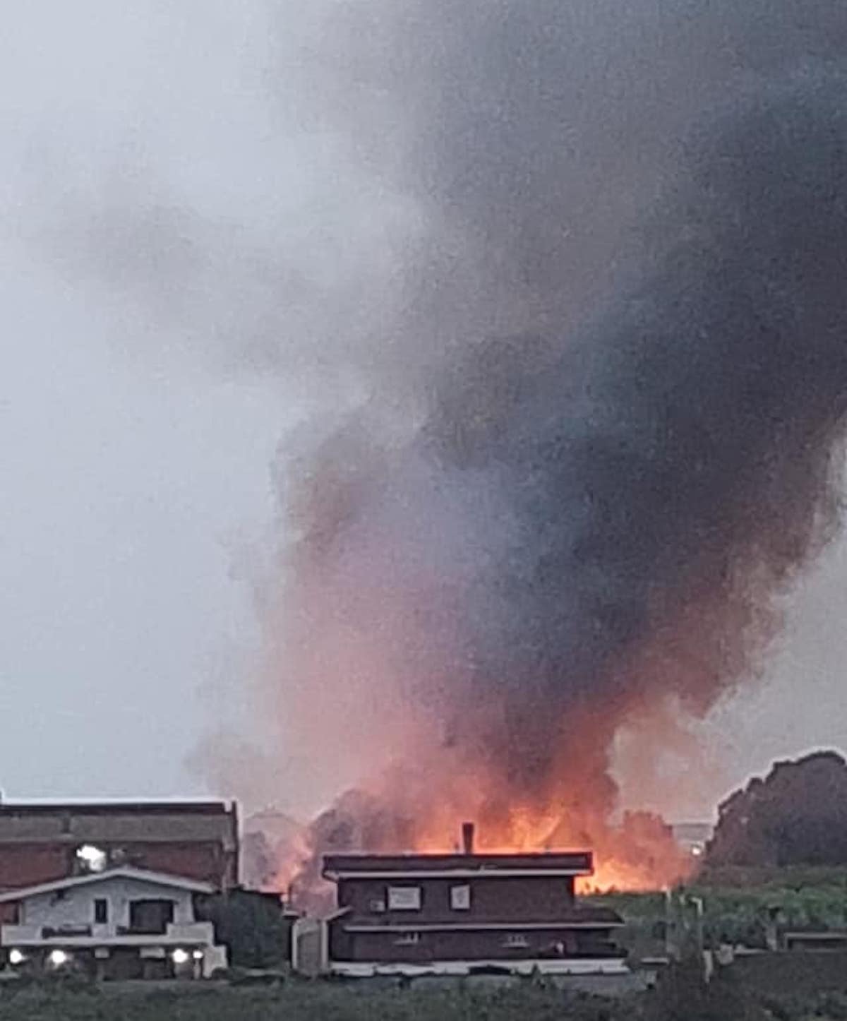 Incendio a Ostia