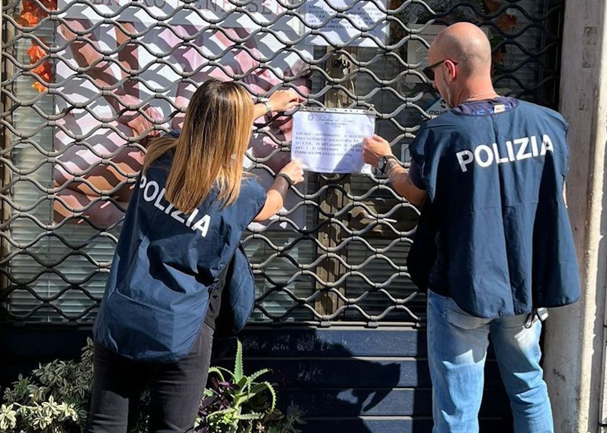 Polizia sequestro a Piazza Bologna