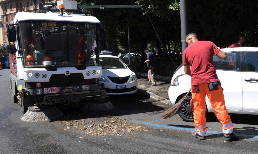 netturbini lasciano porta portese tra i rifiuti