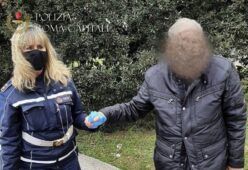 Anziano perde orientamento a Tor Marancia e incontra la Polizia Locale