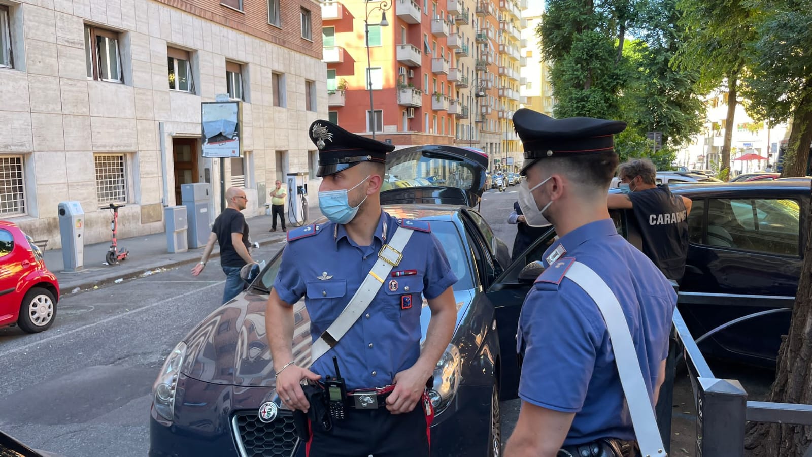 chiusi 9 locali a Piazza Bologna