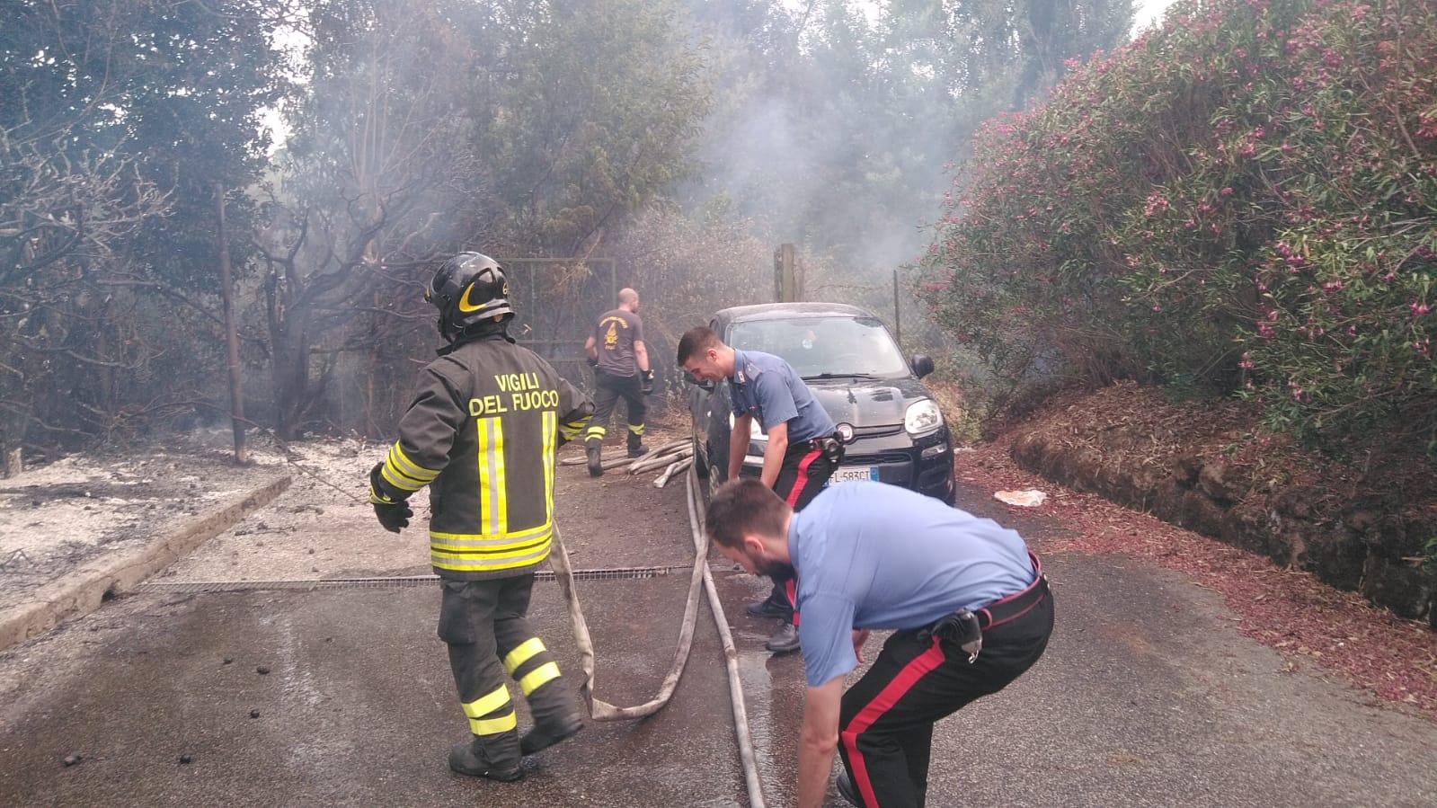 Incendio Casalotti intervento Carabinieri