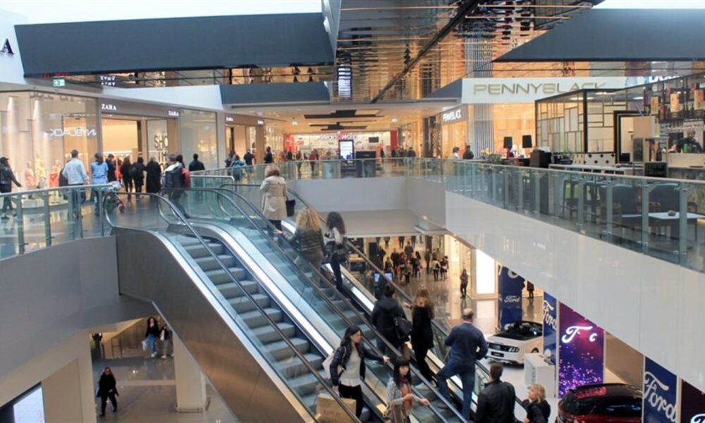 Porta di Roma shopping “gratis” al centro commerciale 18enne nei guai