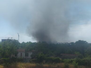 Incendio di ora in zona Quintiliani