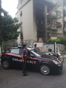 Lo stabile dopo l'incendio in via Seneca