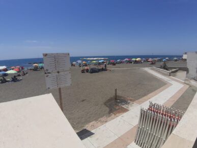 Spiaggia Ostia non accessibile a chi ha difficoltà motorie