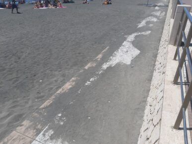 Spiaggia Ostia non accessibile a chi ha difficoltà motorie