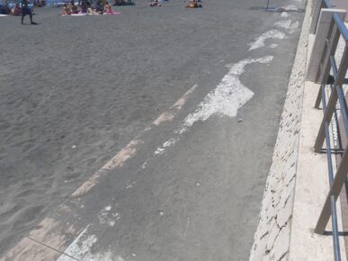 Spiaggia Ostia non accessibile a chi ha difficoltà motorie