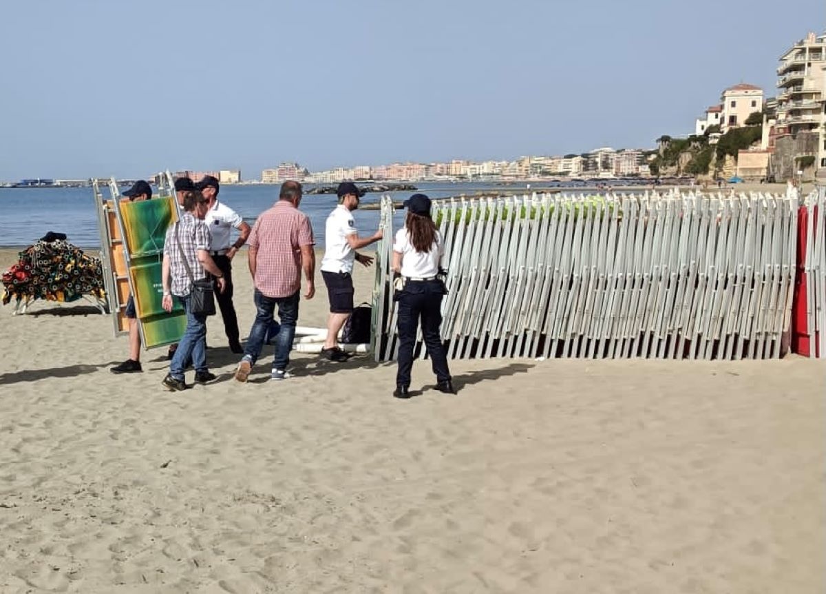 Il sequestro sulla spiaggia a Nettuno