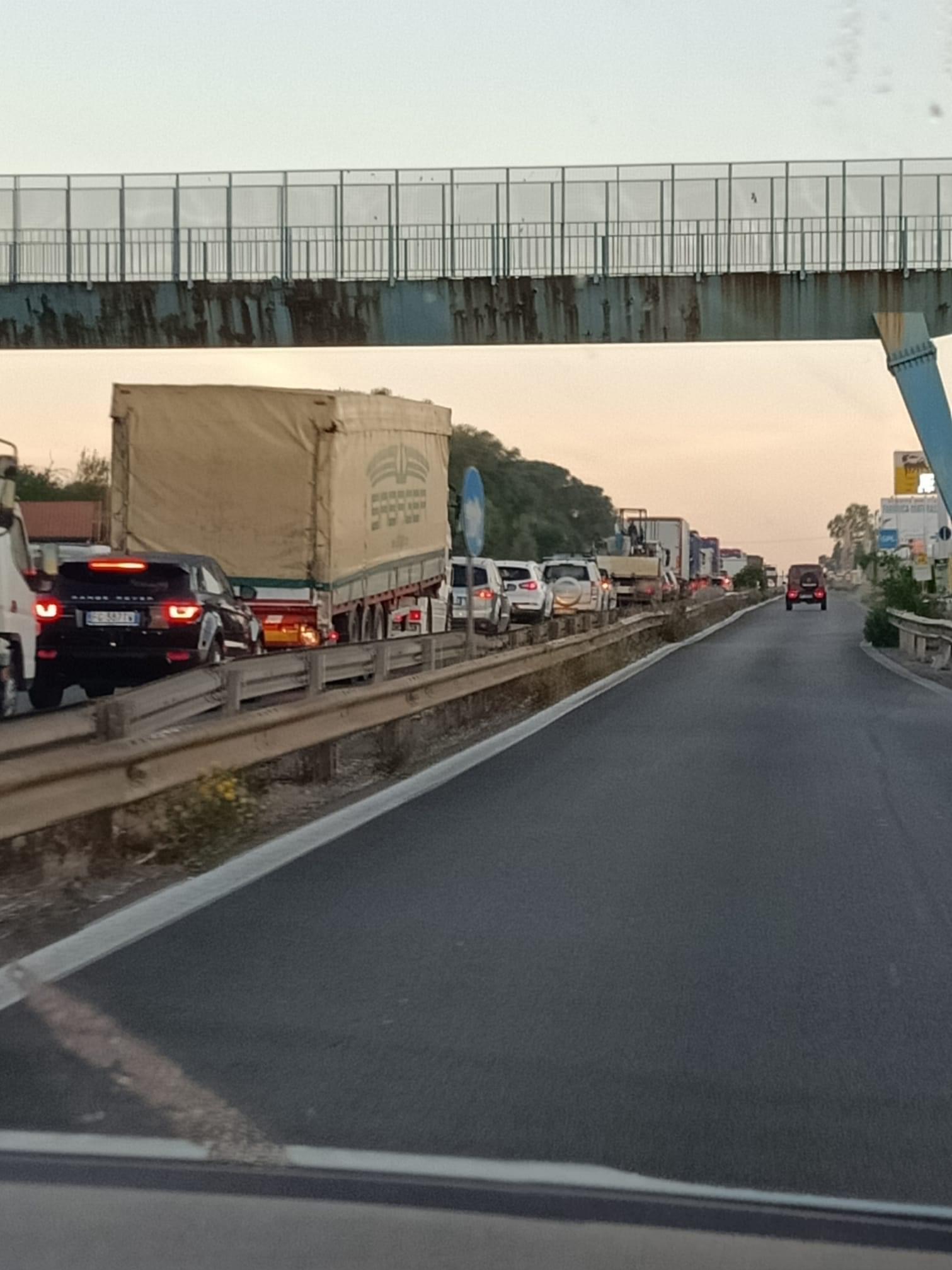 traffico pontina incidente altezza pomezia