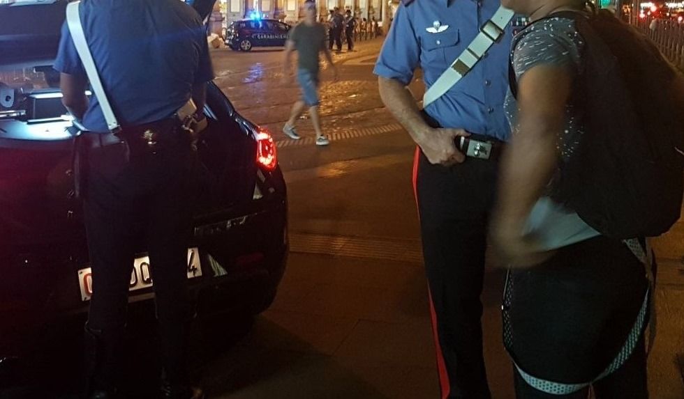 turista americano Roma aggredisce Carabinieri