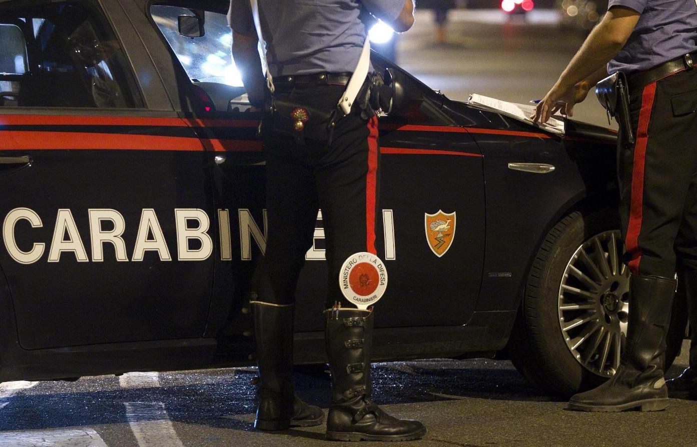 Posto di blocco a Roma dei Carabinieri fermati due rom ricercati