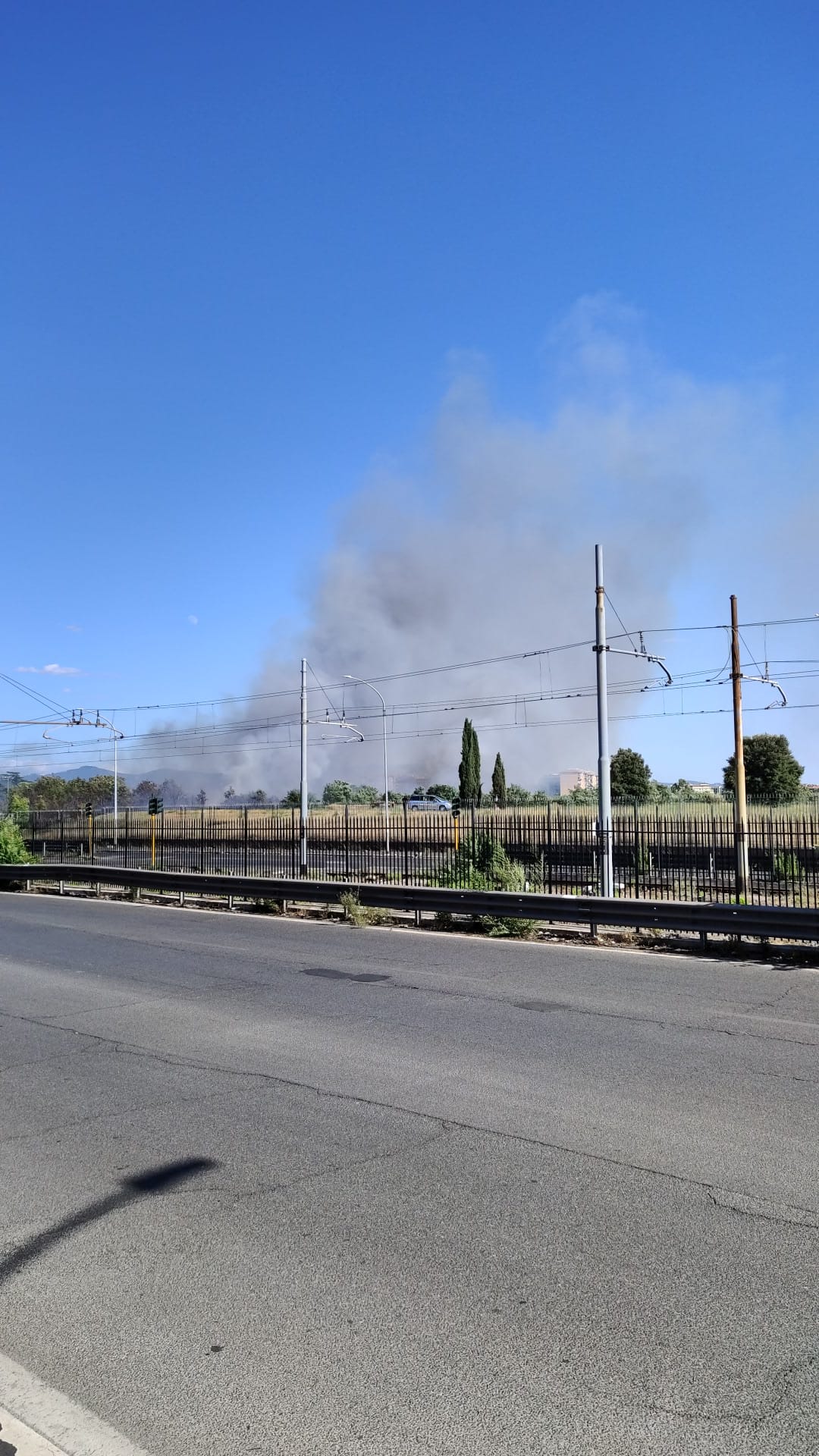 Colonna di fumo nero