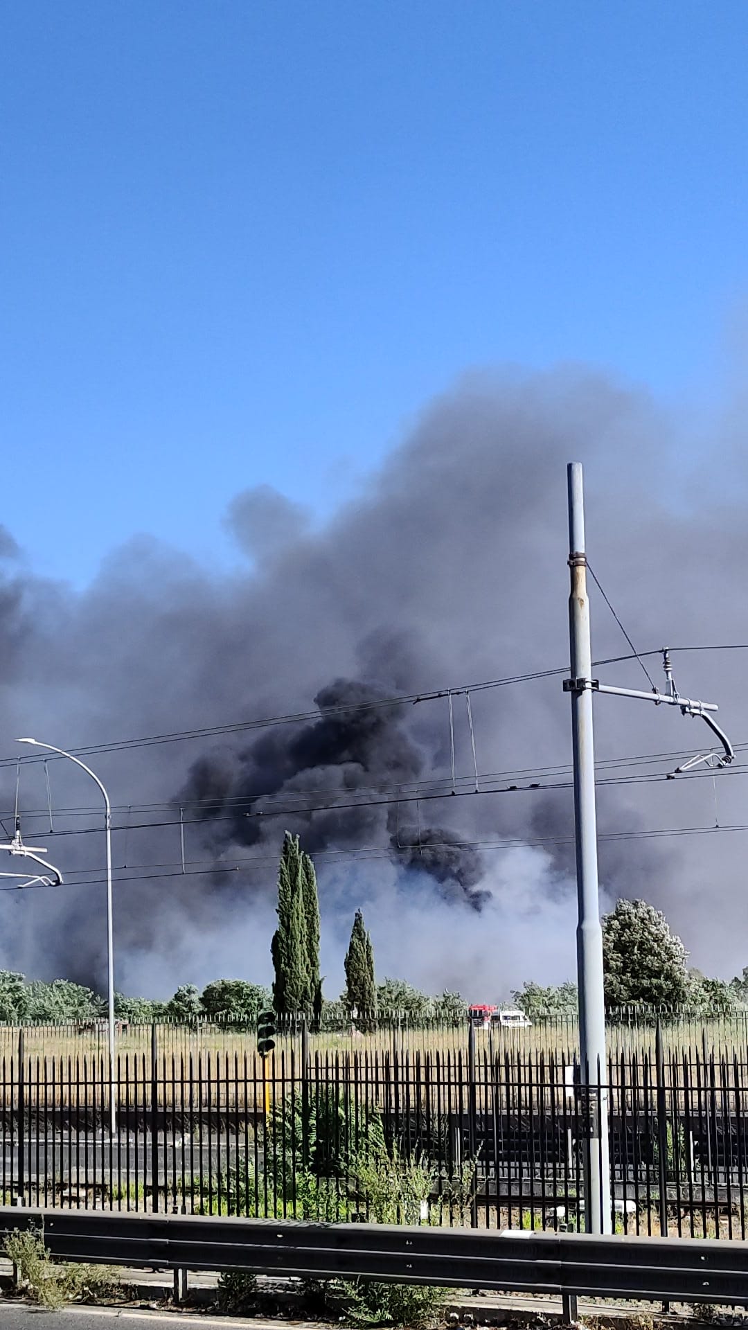 Colonna di fumo nero