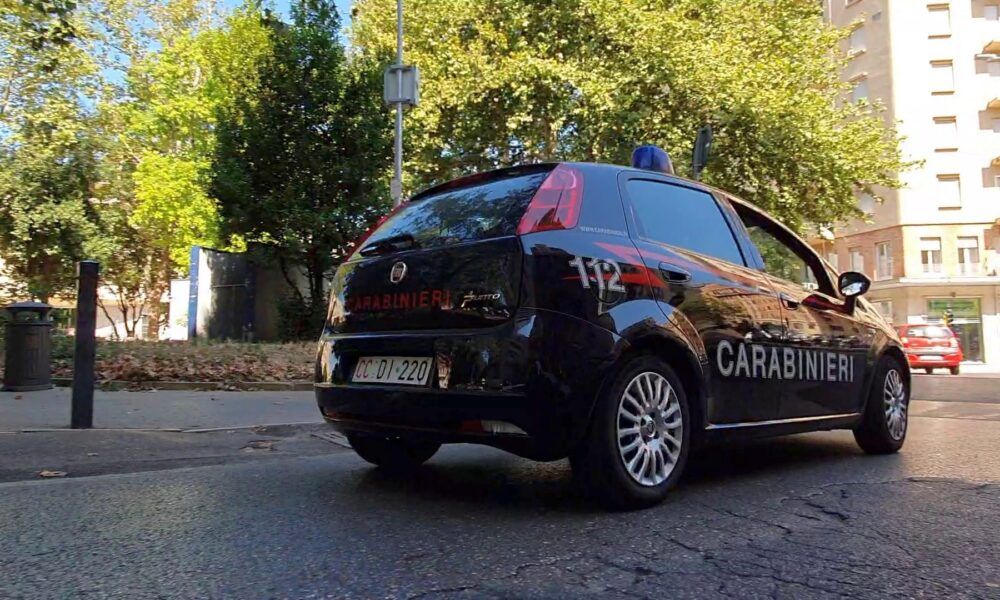 Roma, va in vacanza e provano a rubargli in casa: le ladre hanno 12 e 17 anni Roma, va in vacanza e provano a rubargli in casa: le ladre hanno 12 e 17 anni