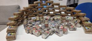 La droga sequestrata dalla Polizia allo Spagnolo a Ostia
