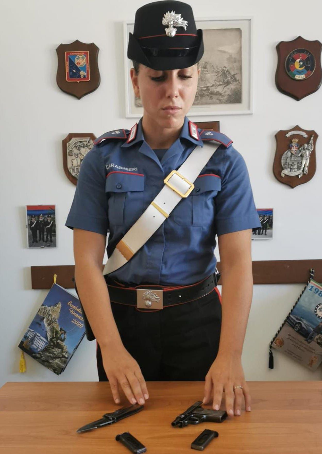 carabinieri ladispoli coltello