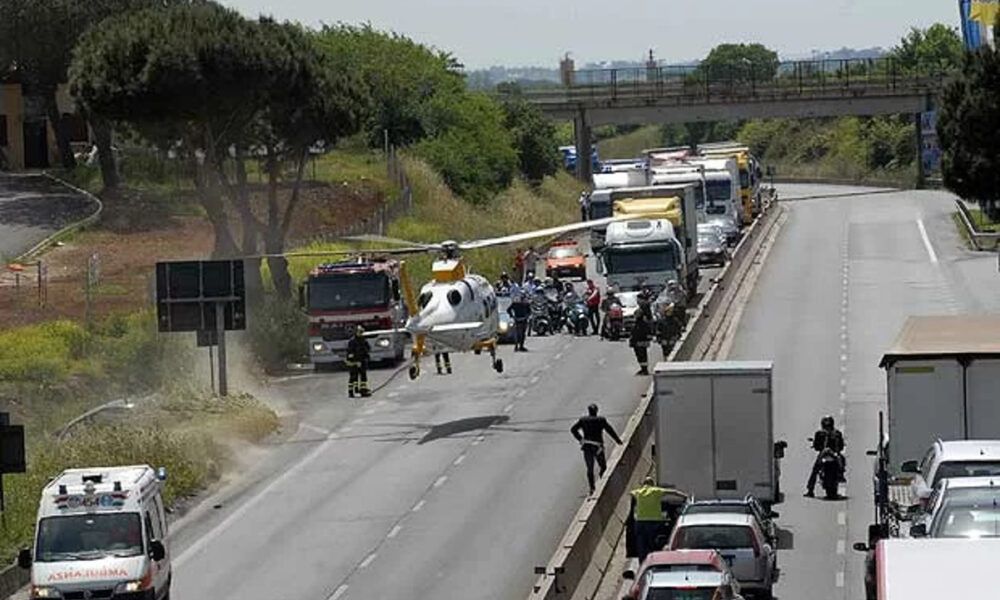 Intervento eliambulanza sulla Pontina per incidente venerdì 29 luglio 2022