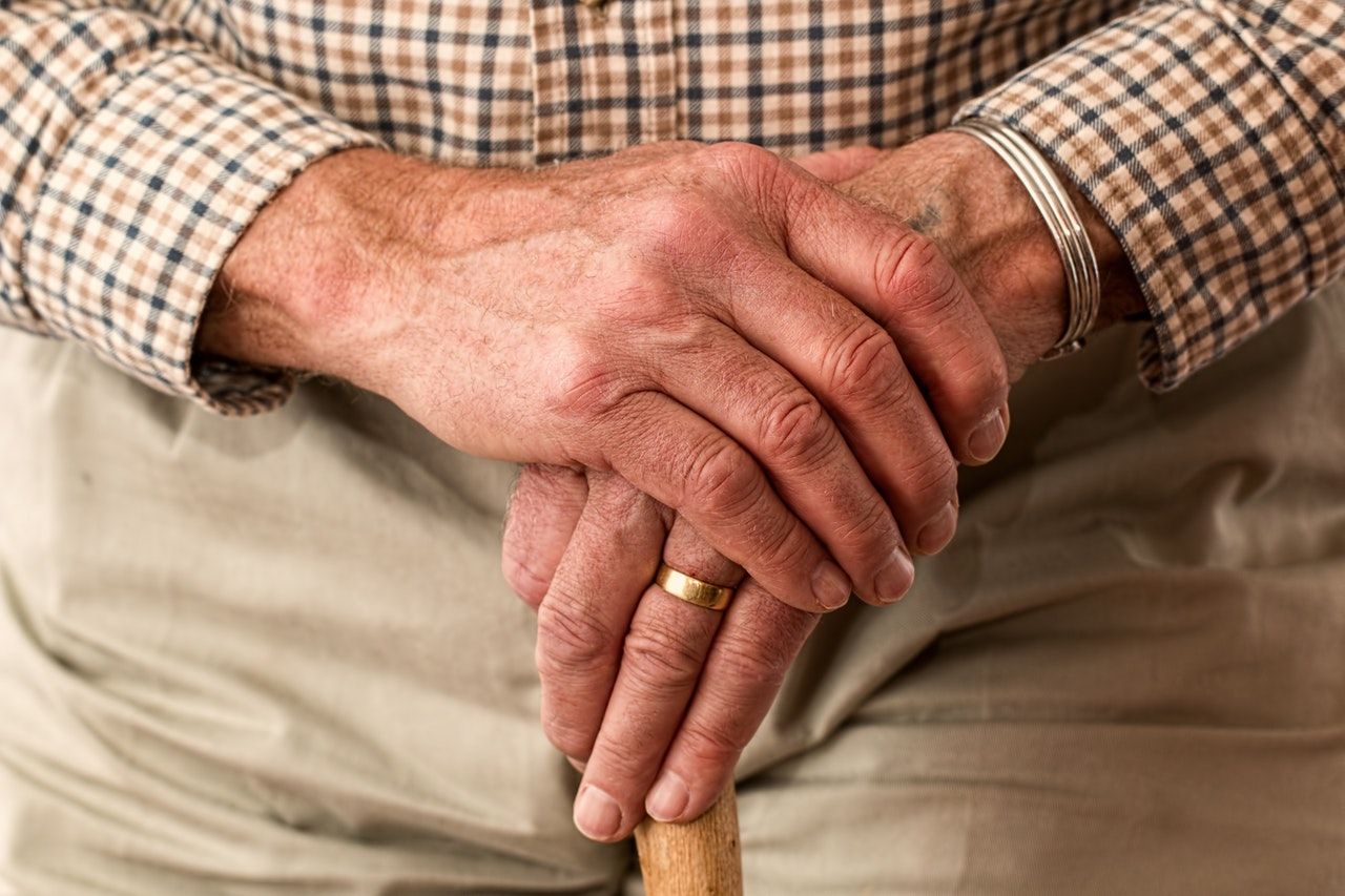 anziano - pensione di invalidità