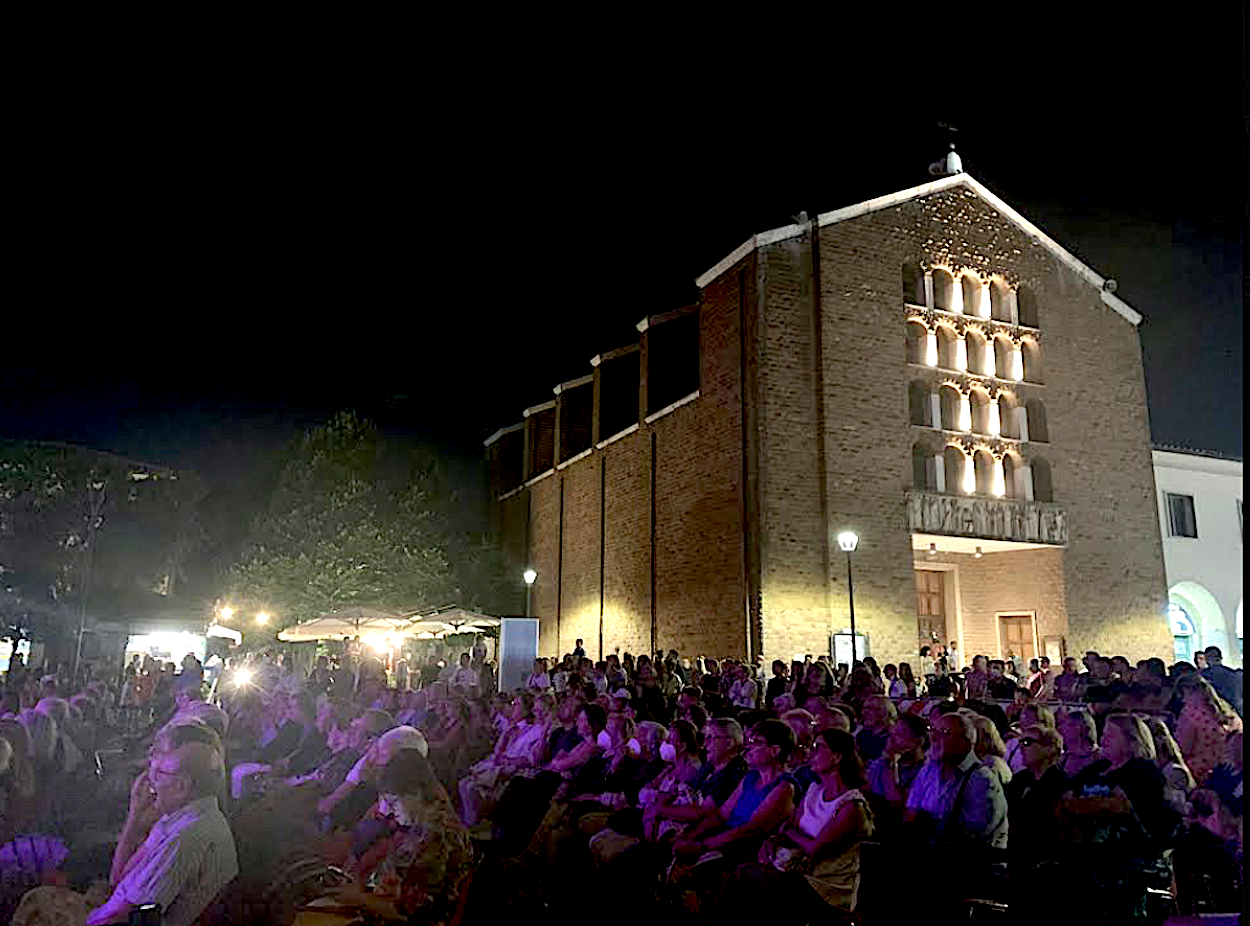 piazza indipendenza Pomezia