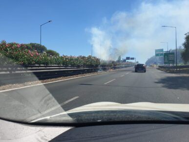 Incendio sulla Pontina, km 12