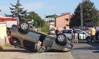 Auto ribaltata ad Ardea in Via Napoli 5 agosto 2022