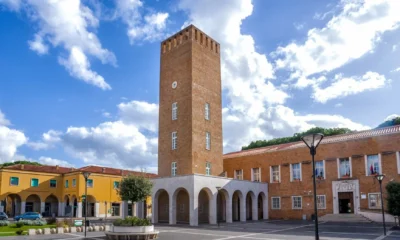 Elezioni Pomezia 2023, sede del comune e torre civica dove è stato deliberata l'anticipazione di tesoreria