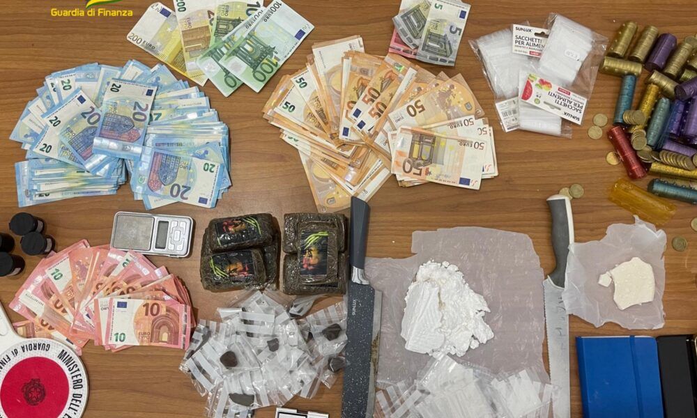 La droga sequestrata a Zagarolo dalla Guardia di Finanza